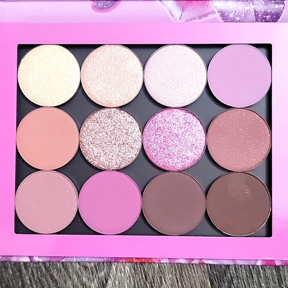 New Colourpop Palette - Picture 2 of 4